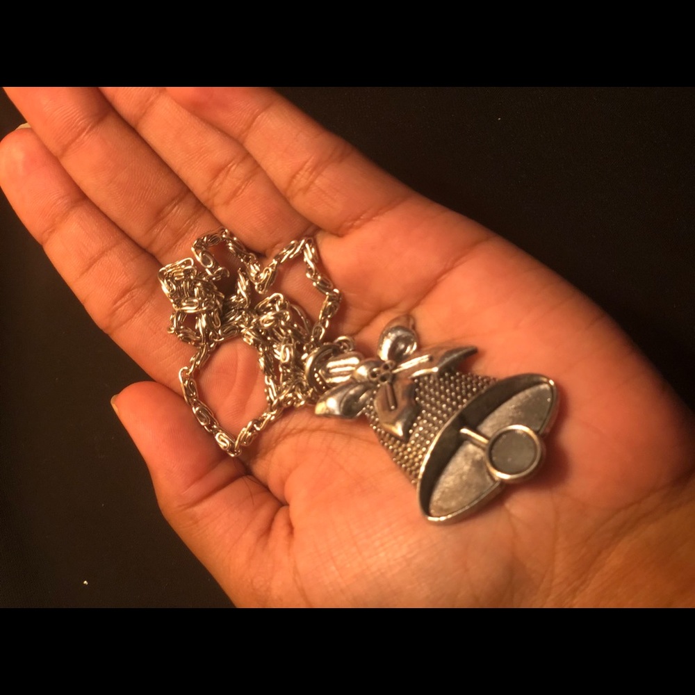Bell chain (necklace)